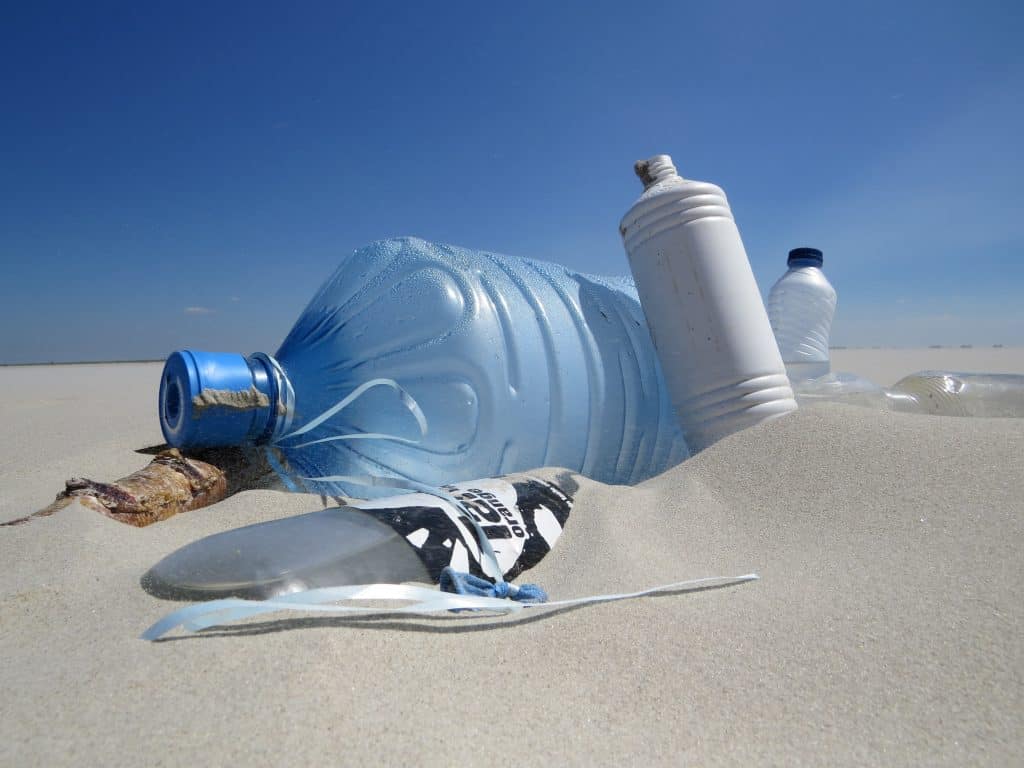 Plastikmüll am Strand