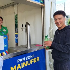 Trinkwasserbrunnen an der Mainufer Fanzone in Frankfurt, EM2024