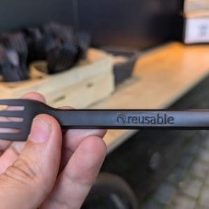 EM2024 Köln Heumarkt Wegwerfartikel Plastikgabel reusable