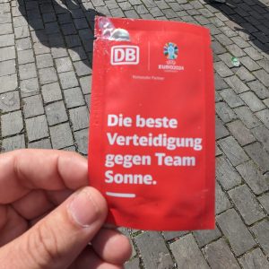 Kostenfreie Sonnenmilch in Kleinst- Verpackungen
