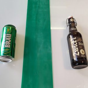 Bierflasche im Mehrwegglas statt Einweg-Bierdose in Aluminiumverpackung